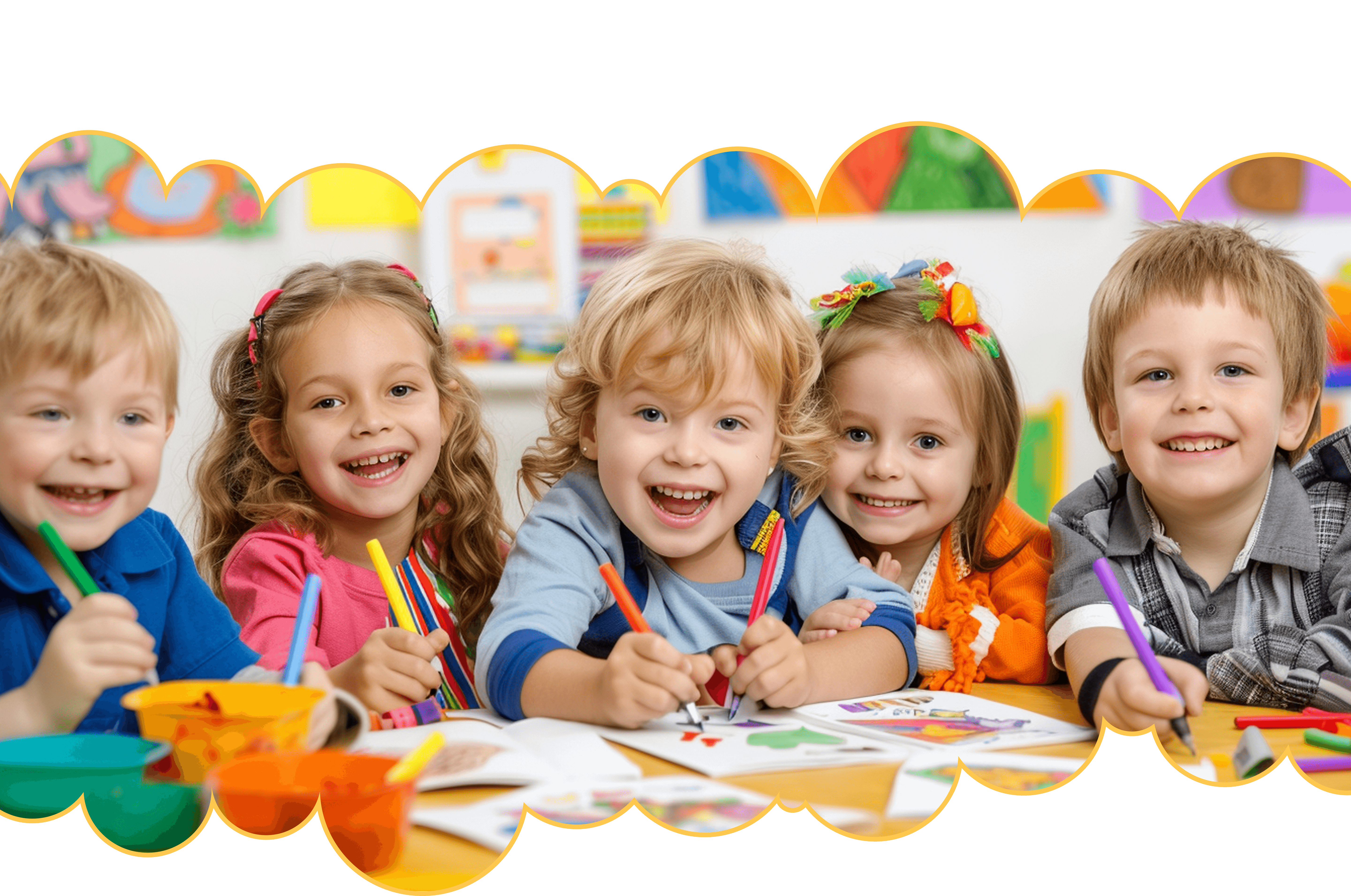 Enfants heureux à la micro-crèche